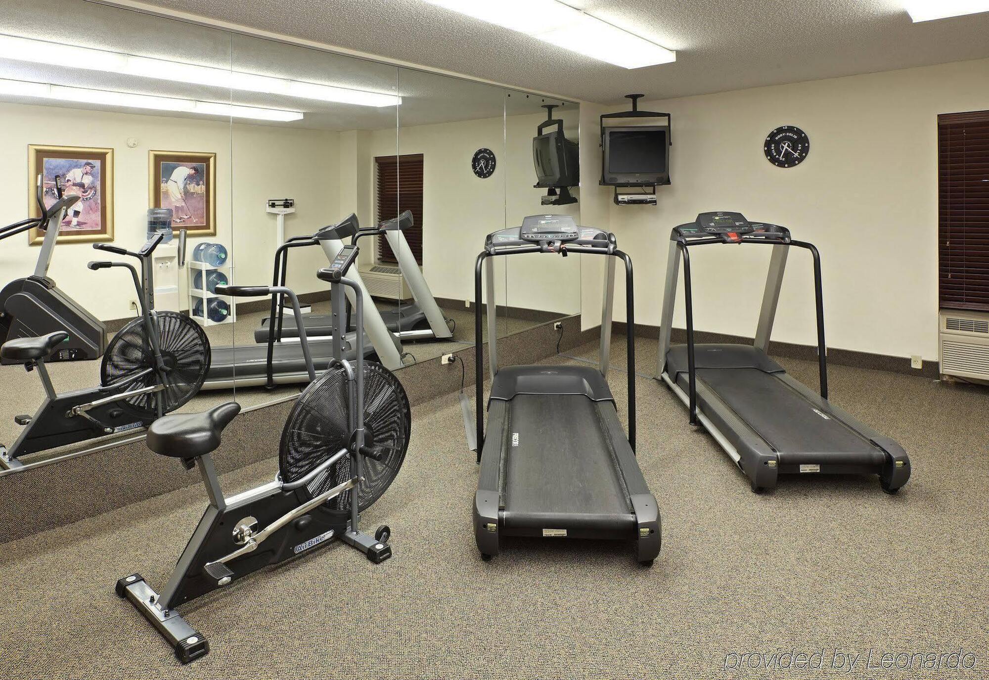 Holiday Inn Express & Suites Fayetteville University Of Arkansas Area By Ihg Esterno foto
